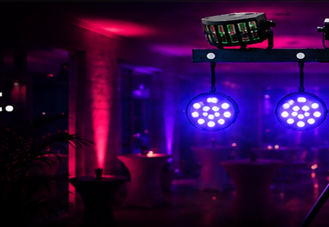 Sfeervolle extra verlichting in een feestlocatie